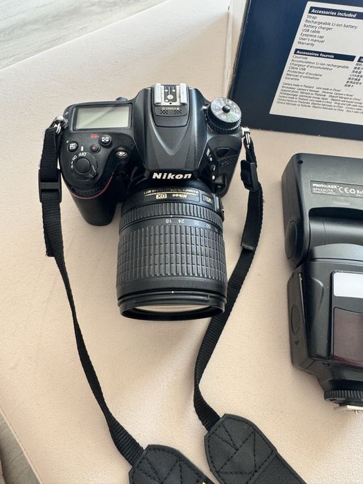 Nikon D7200 + 18-105 VR Kit + светкавица + Battery Grip + 64GB SD карта