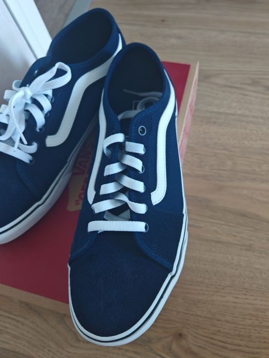Vans обувки чисто нови