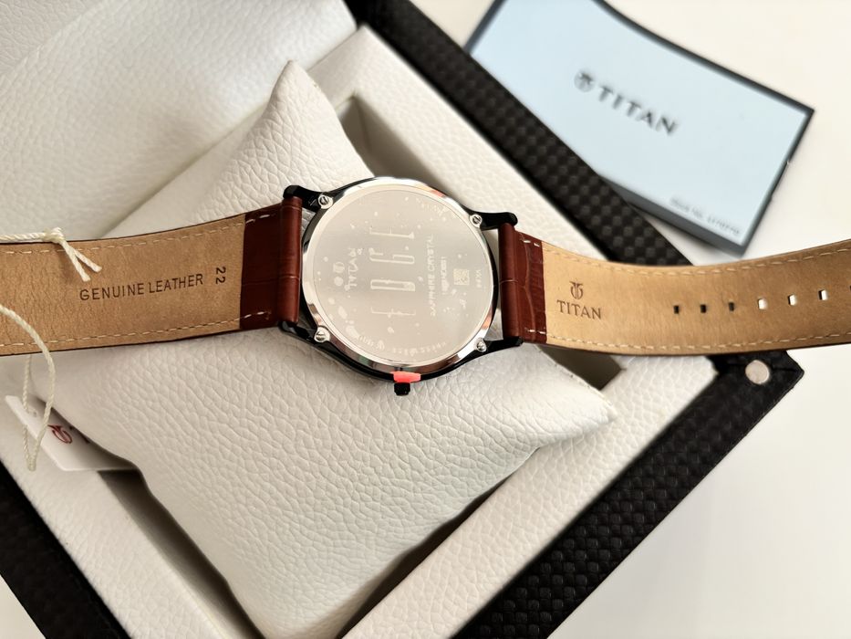 Ceas analog bărbați Titan Edge, curea piele maro