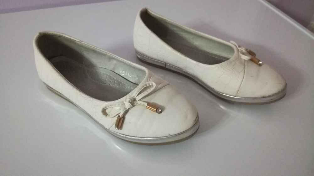 Белые туфли для девочки