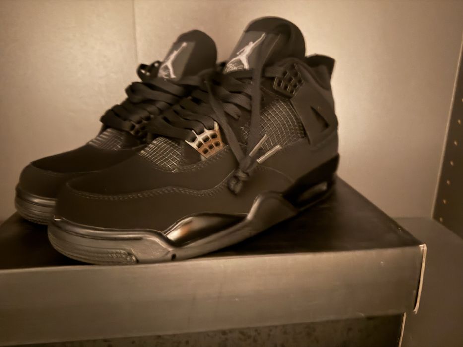 Air Jordan 4 Black Cat