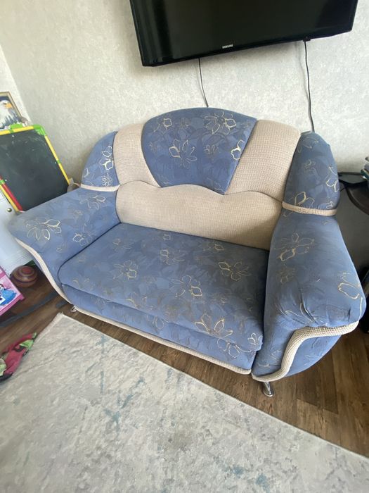 Продам 2  дивана