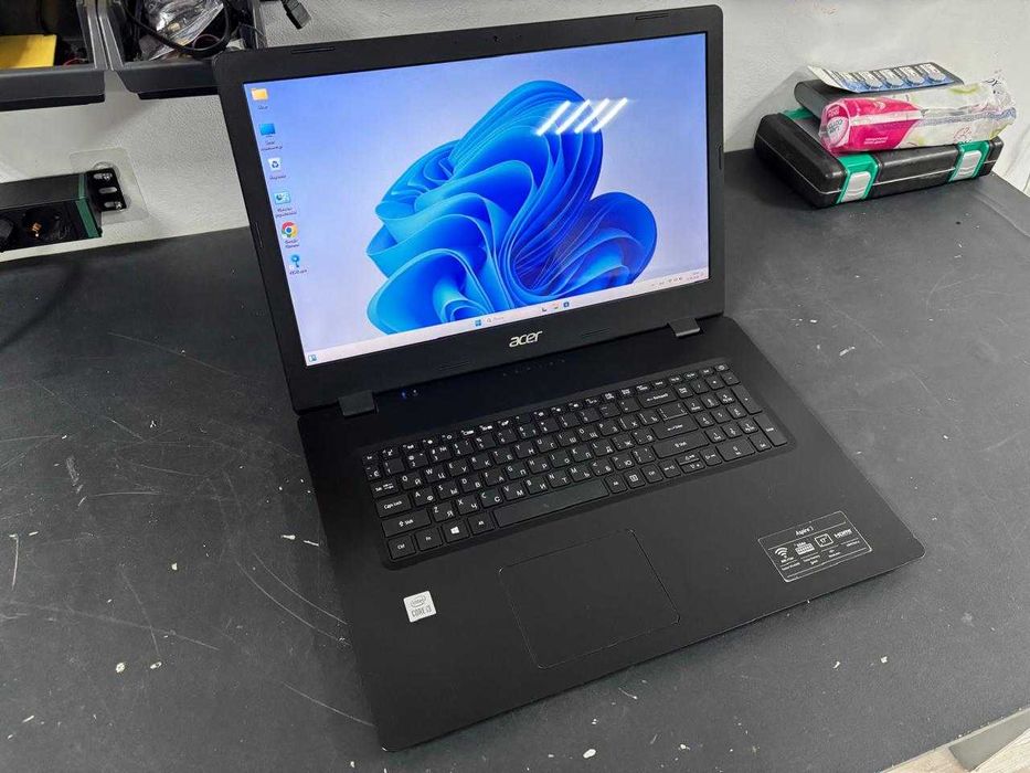 Ноутбук Acer Большой / Шустры / Удобный /  i3/SSD