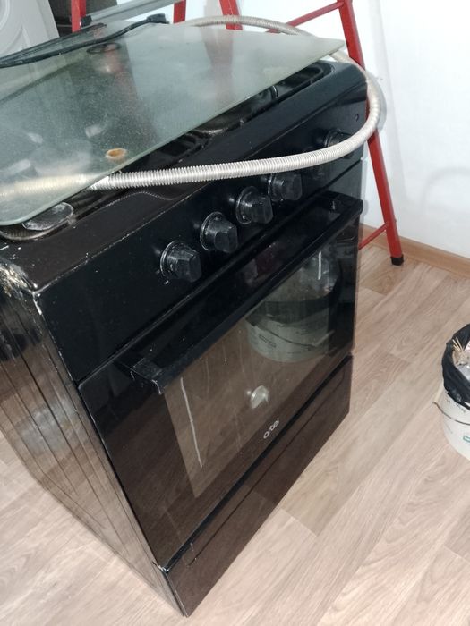 Продам газовую плиту