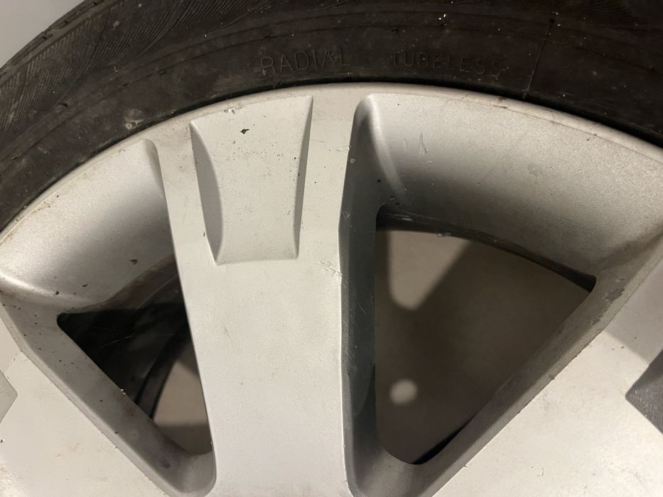 Гуми с джанти за Митсубиши Аутлендър