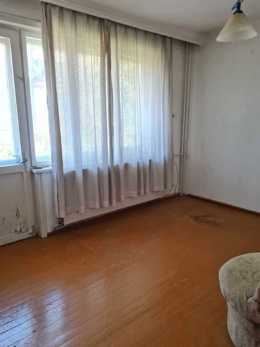 Продава се Тристаен апартамент в Плевен, Идеален център - 100 кв.м за 1288 €/кв.м - Снимка #3