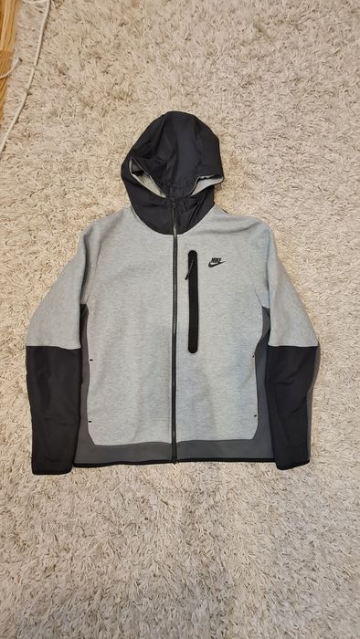 Nike Tech Fleece Gri