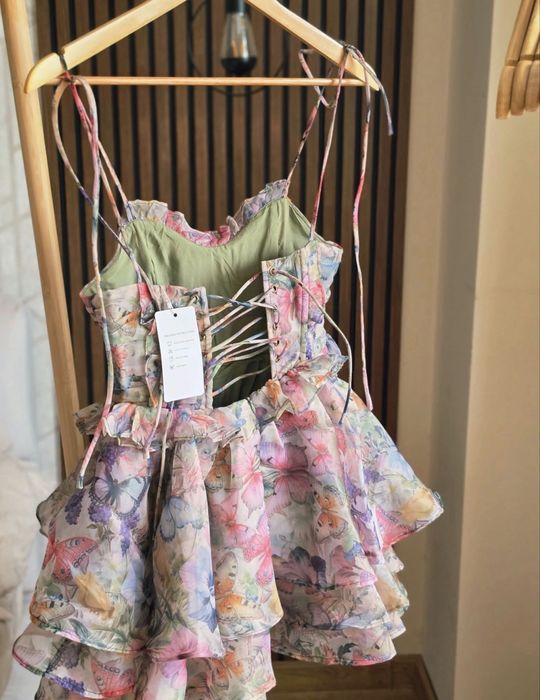 Дамска рокля с пеперуди