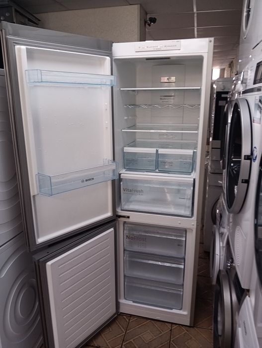 Иноксов комбиниран хладилник с фризер Бош Bosch No Frost  А+++Гаранция