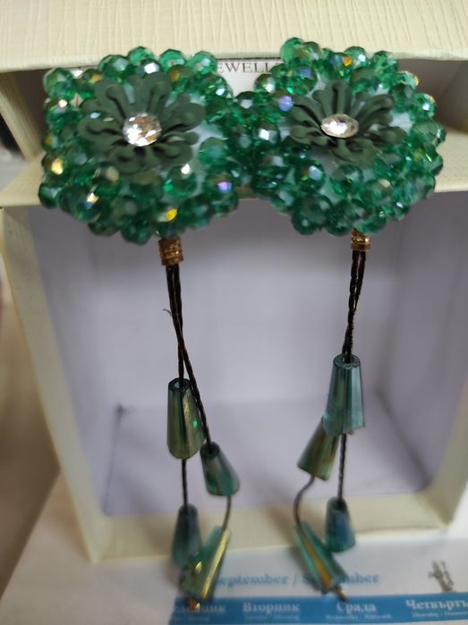 Обеци за празник и делник.