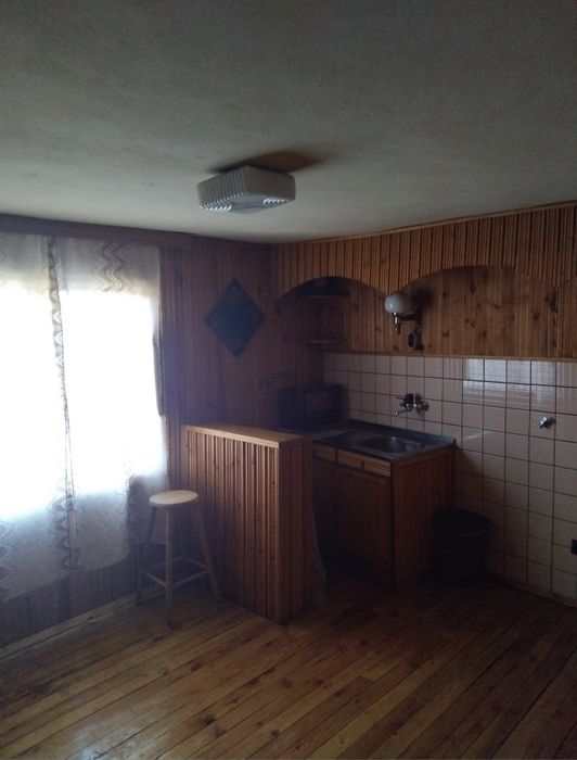 Продава етаж от къща в гр.Дупница