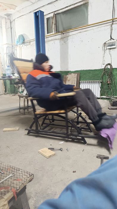 Кресло качалка продам