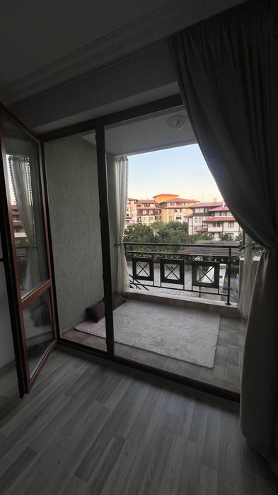 Дава се под наем Двустаен апартамент в Свети Влас - 60 кв.м за 300 € - Снимка #2