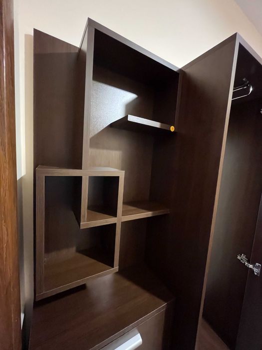 Комплект за антре ВЕНГЕ с огледало и шкаф за обувки, отлично състояние