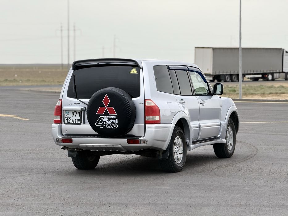 Mitsubishi Pajero 3