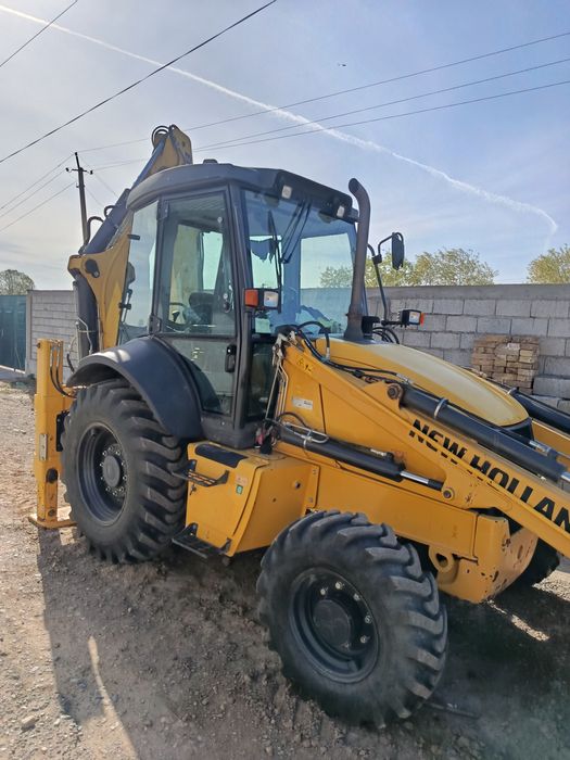 New Holland B90BL