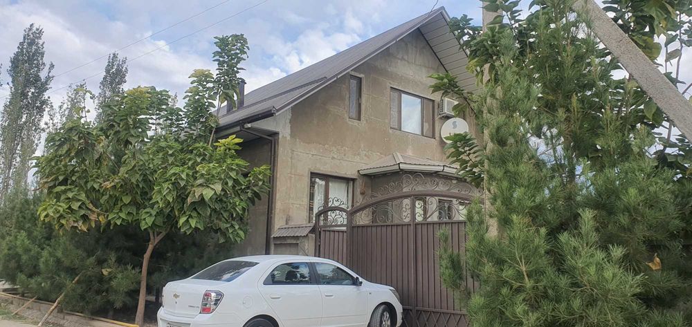 Зомин туманида уй сотилади.