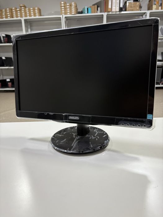 Монитор PHILIPS .!