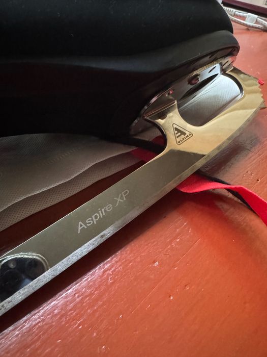 Фигурные Коньки Jackson Freestyle (черные)