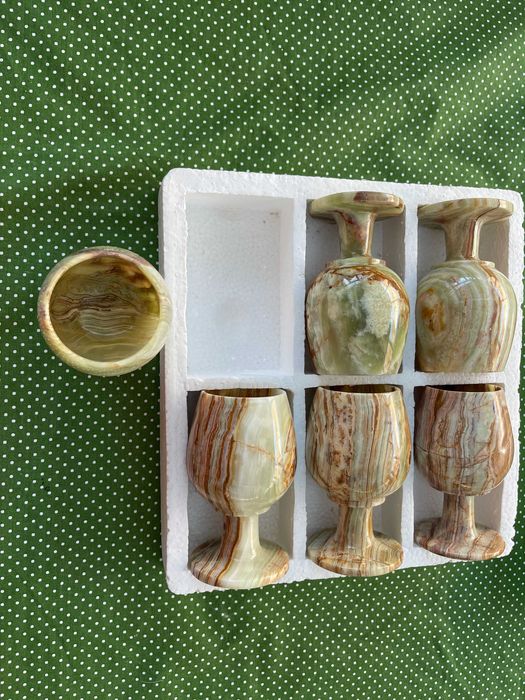 Фужеры из камня оникса