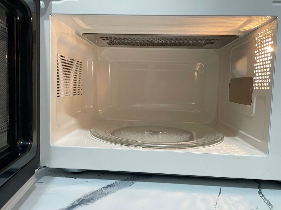 Cuptor microunde MyriaMY4402SVG