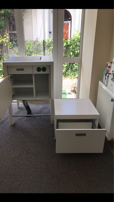 Birou si roll box/ receptie