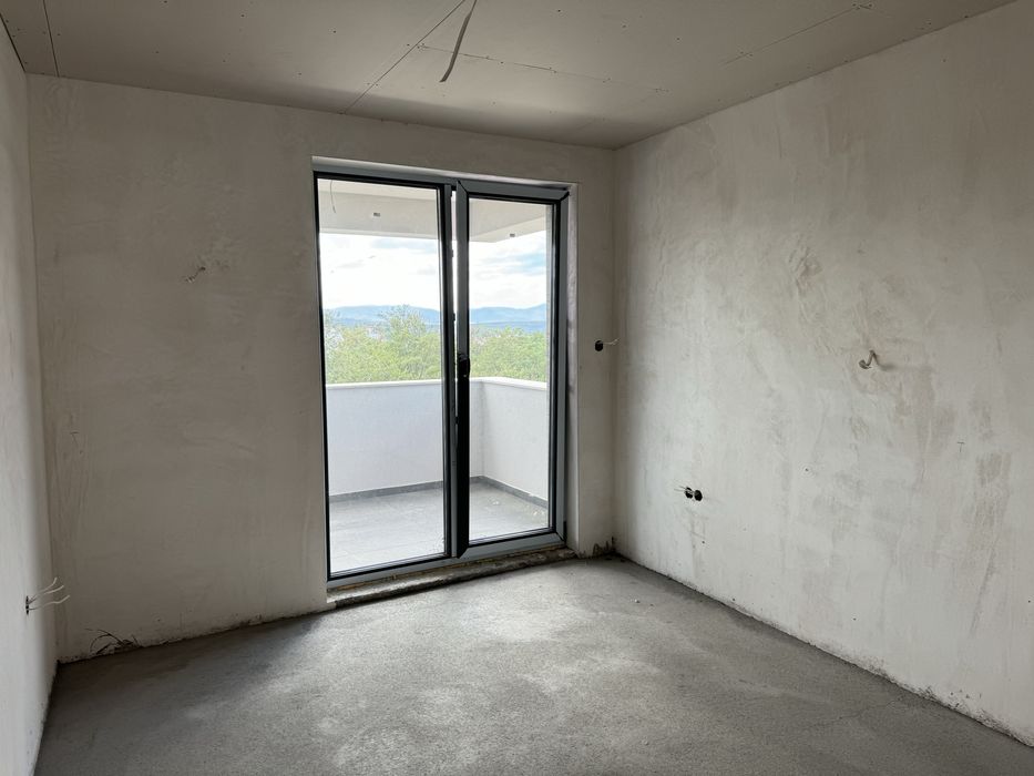 Продава се Къща в Казанлък - 177 кв.м за 894 €/кв.м - Снимка #4