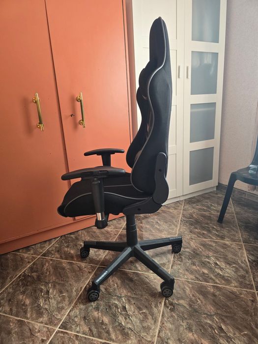 Геймърски ергономичен стол: Gaming Kring Gear, PU, Черен/Сив
