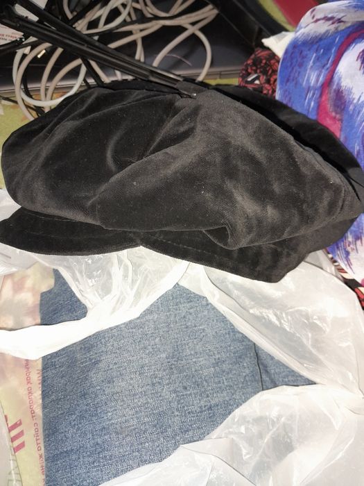 Продаю шапки разные