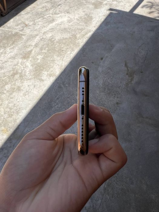 iPhone xs 64gb 77% yomkost