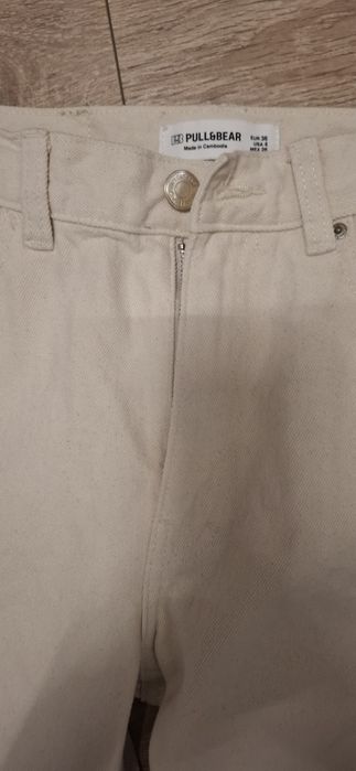 Jean s crem Pull and Bear