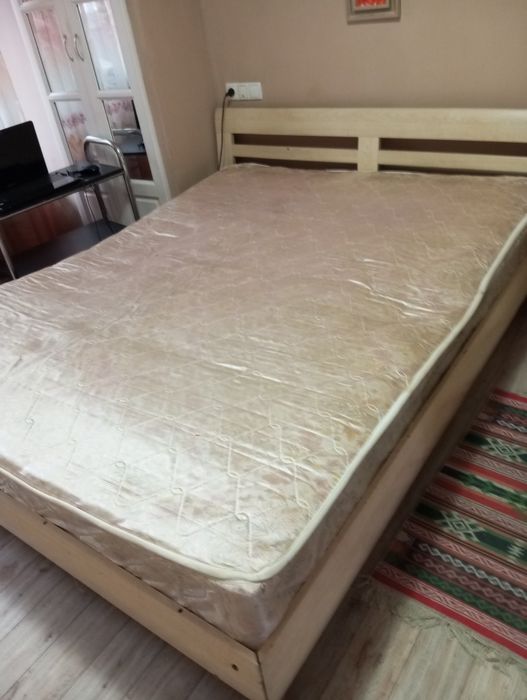 Продам кровать двухспальная