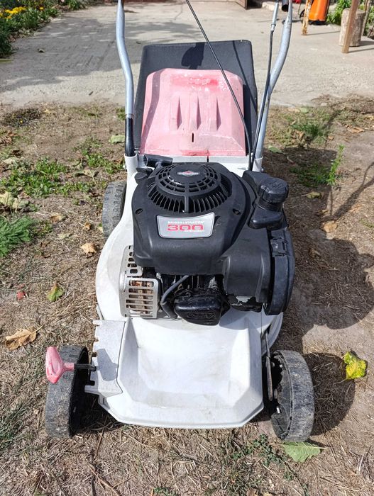 Бензинова косачка