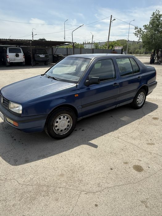 Срочно продам  volkswagen vento 1993г
