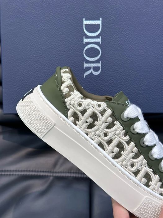 CD B23 Low Top White