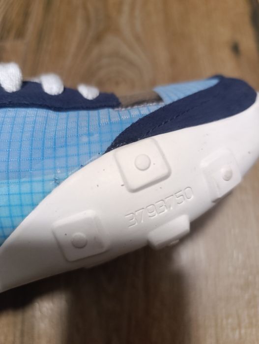 Маратонки Nike 40,5