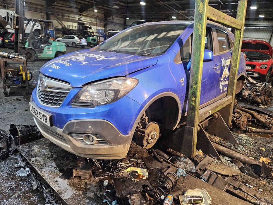Fata completa Opel Mokka an fabricatie 2013