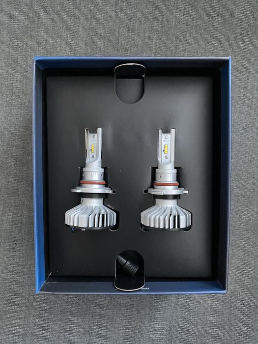 Set becuri auto/far LED Philips X-tremeUltinon HB3/HB4