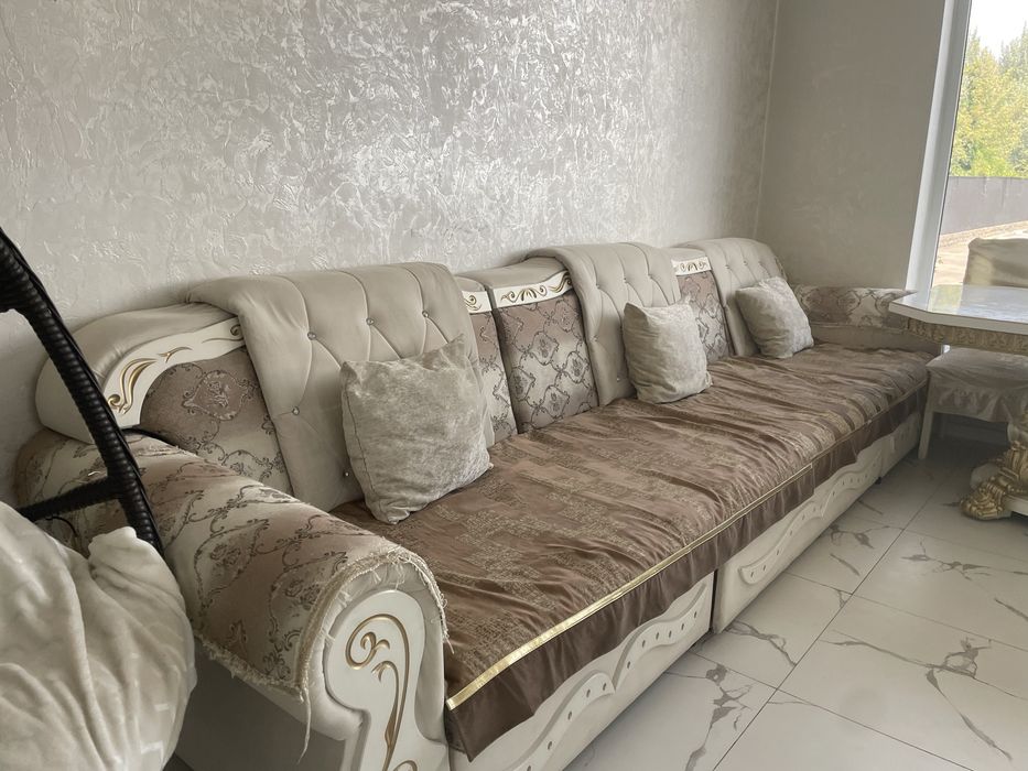 Сросно Продам диван