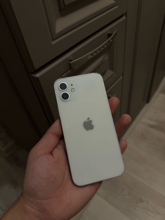 Айфон 12 64 белый