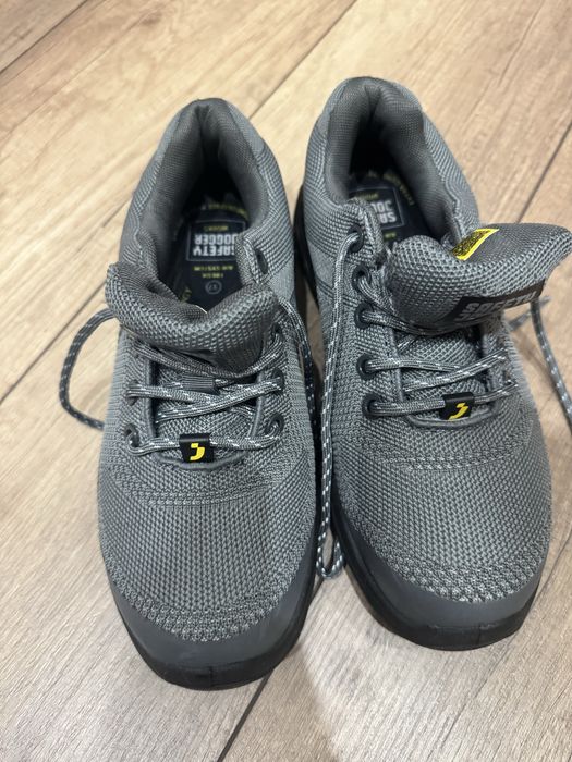 Продам спецобувь