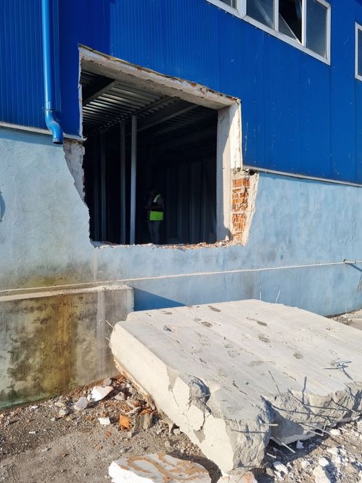 Taiat decupat secționat piconat carotat beton armat . Carota carotare