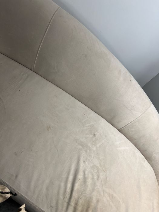 Canapea crem moderna