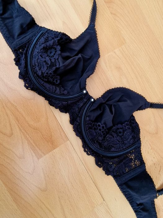 Sutien original Triumph super model, insertii strass svarowsky