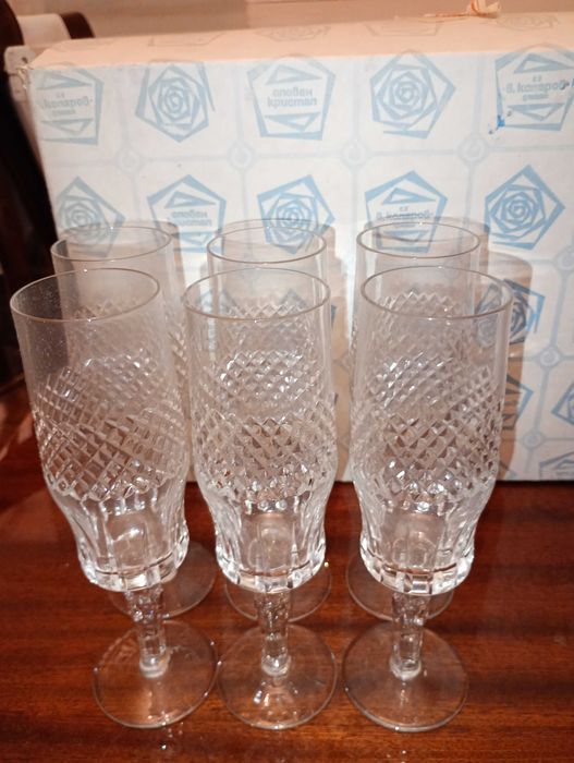 СОЦ кристални чаши стар  български кристал Подробности в описанието