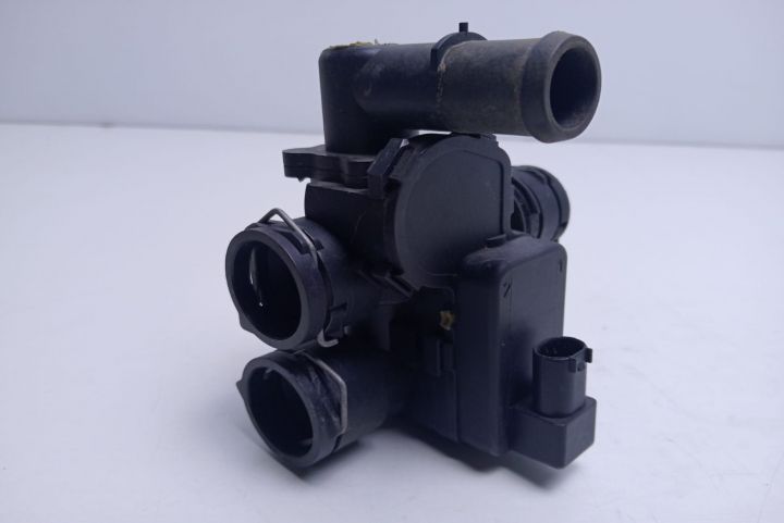 Robinet caldura A2118320584 Mercedes-Benz CLS-Class C219 seria