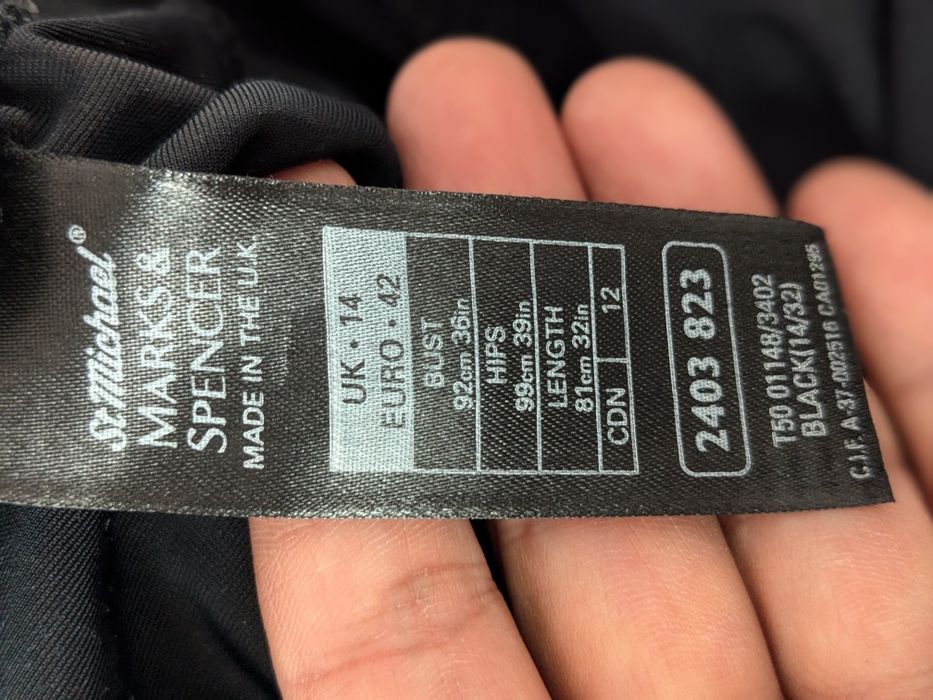 Продам платье черное бархатное