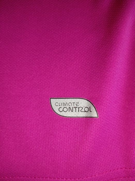 Спортивная мужская футболка