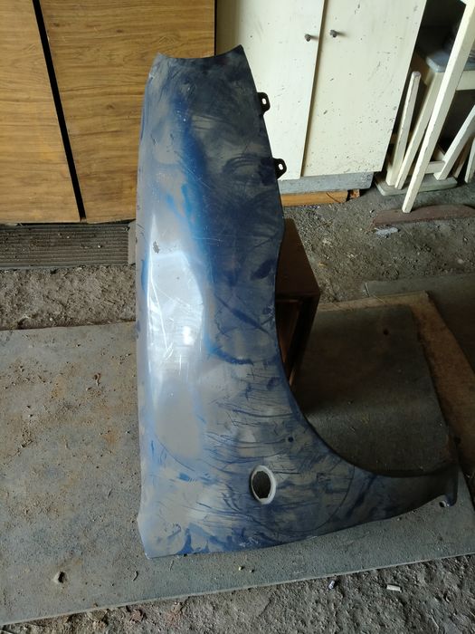 Крыло Мазда 121  год вып 96