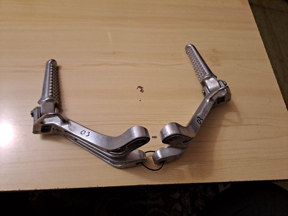 Задни Степенки за Honda Cbr 2003 г